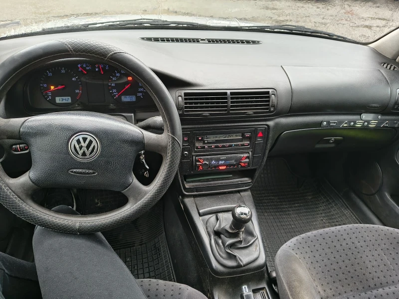 VW Passat 1.9, снимка 6 - Автомобили и джипове - 53273374