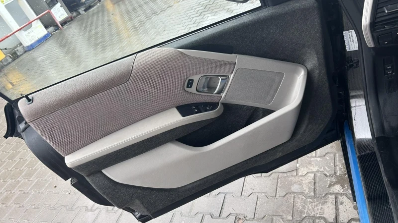BMW i3, снимка 13 - Автомобили и джипове - 53415694