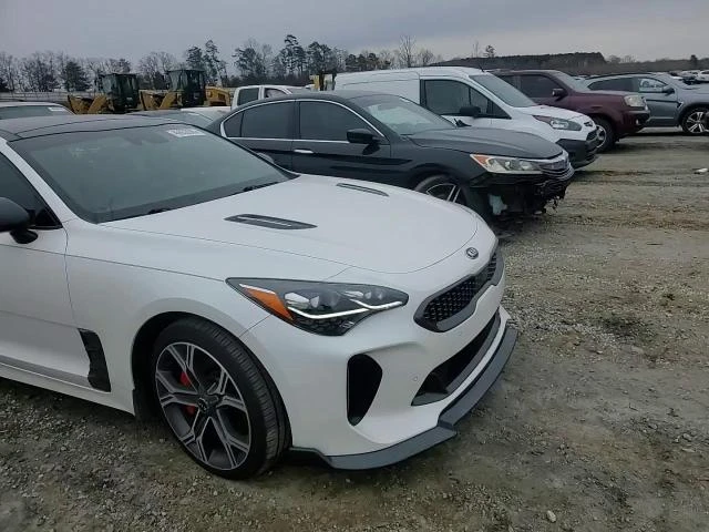 Kia Stinger 3.3L 6 Rear-wheel drive - изображение 9