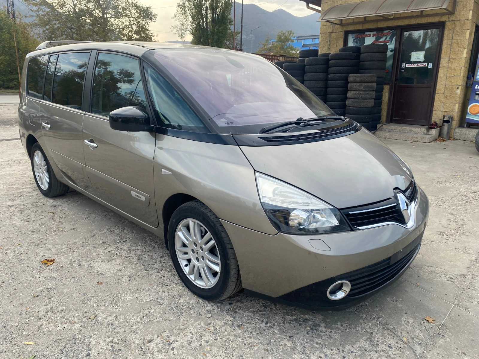 Renault Espace 2.0 dci initiale - изображение 2