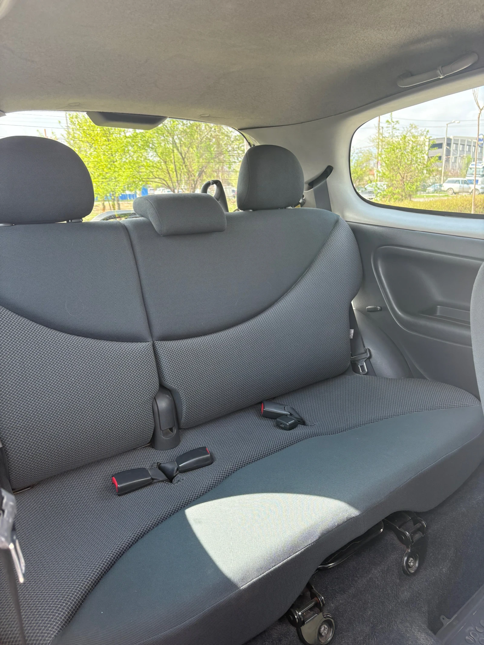 Toyota Yaris 1.4 DFD - изображение 7