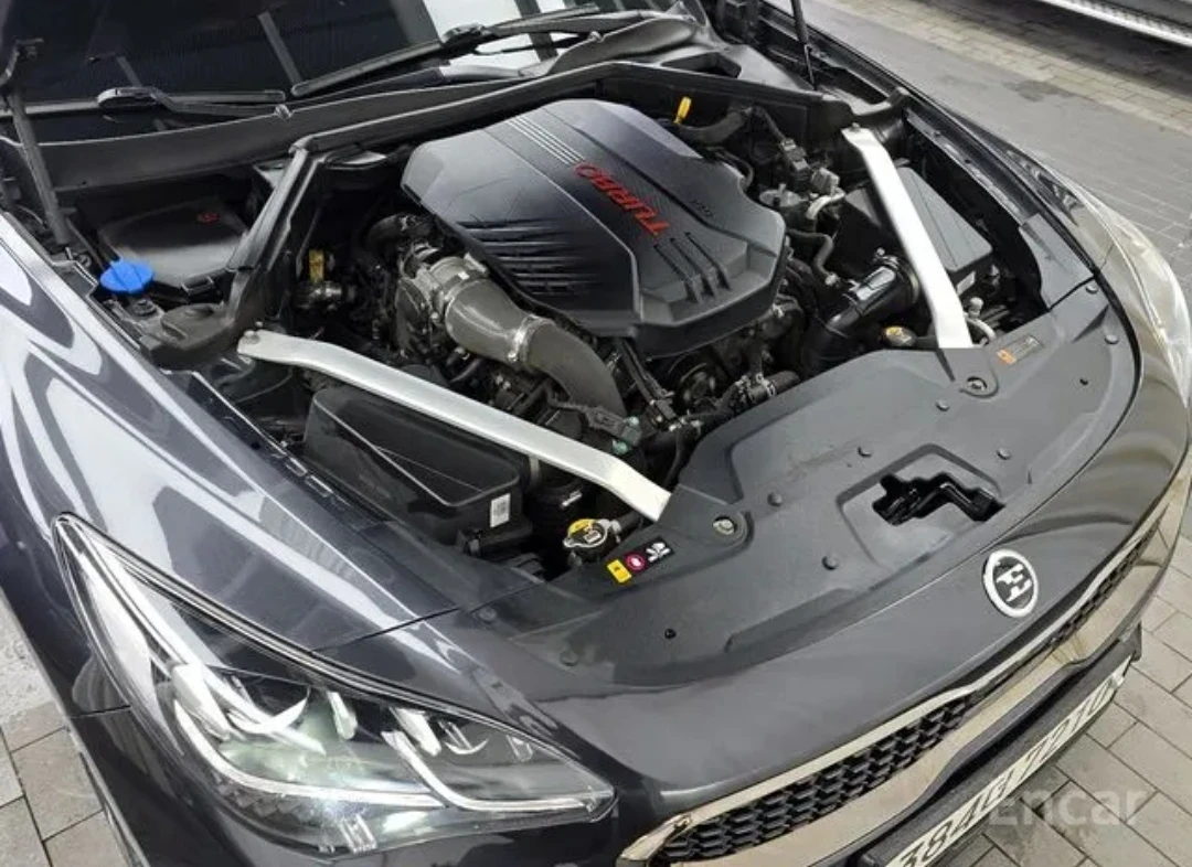 Kia Stinger 3.3 Turbo 4WD  - изображение 5