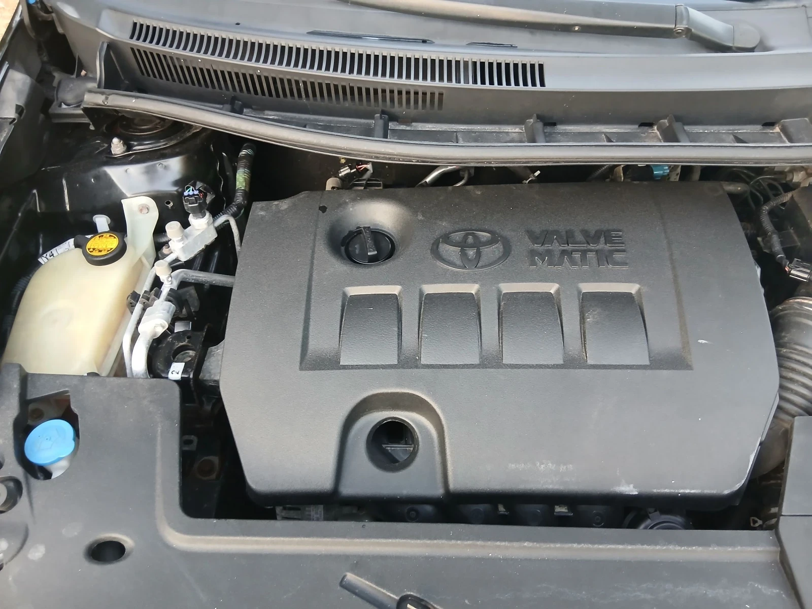 Toyota Auris 1.6 Club facelift - изображение 7