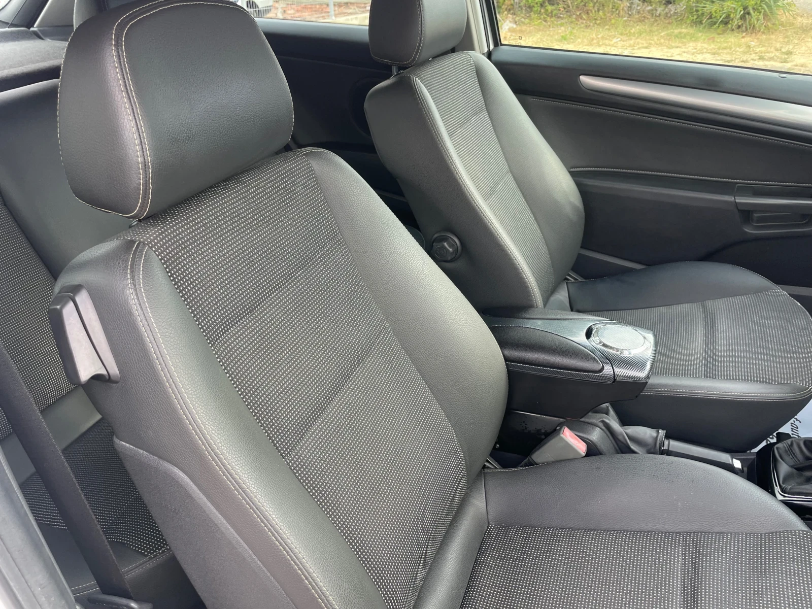 Opel Astra 1.9CDTI-150-GTC-NAVI-ITALIA - изображение 9