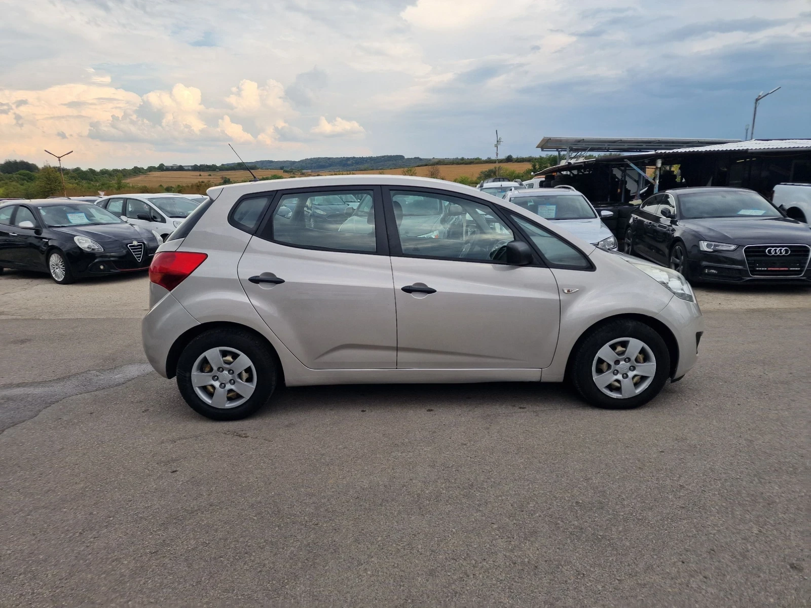 Kia Venga 1.4CRDI - изображение 8