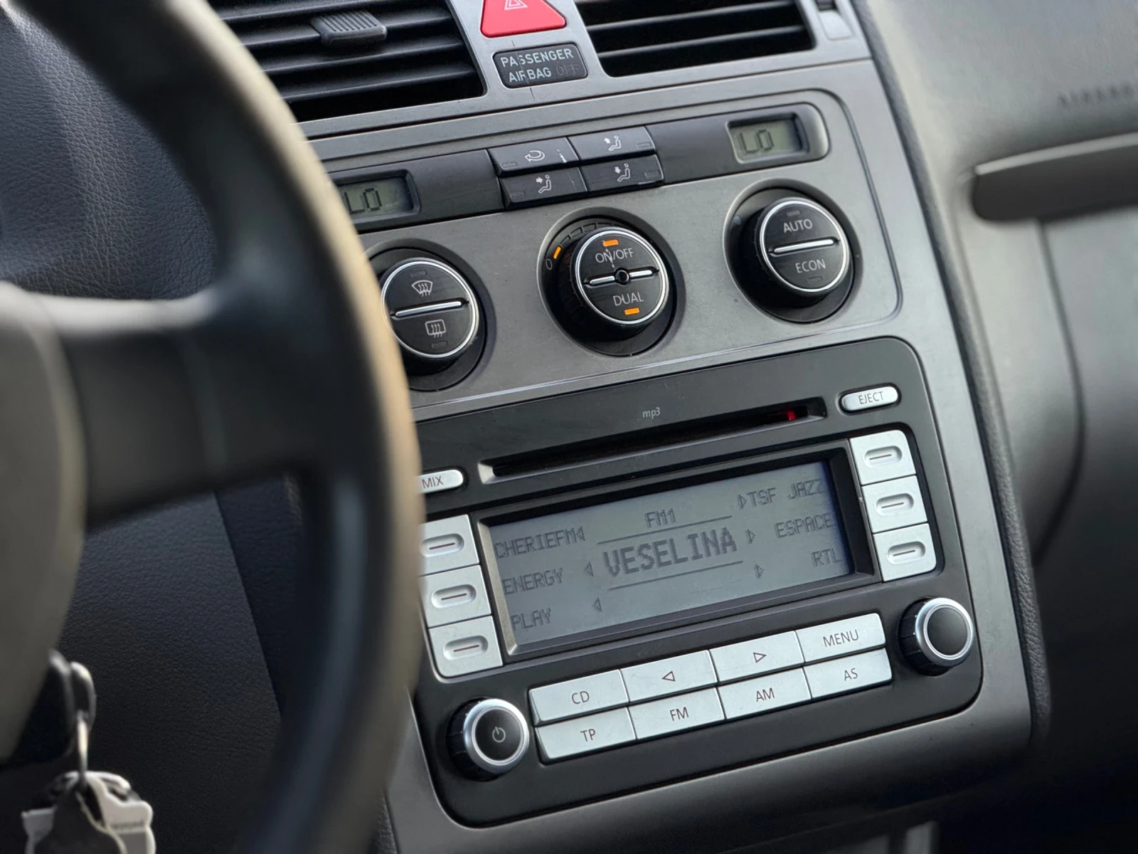 VW Touran 2.0TDi~140hp~DSG | Mobile.bg   17