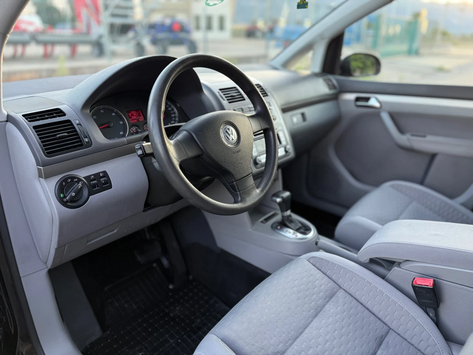 VW Touran 2.0TDi~140hp~DSG - изображение 9