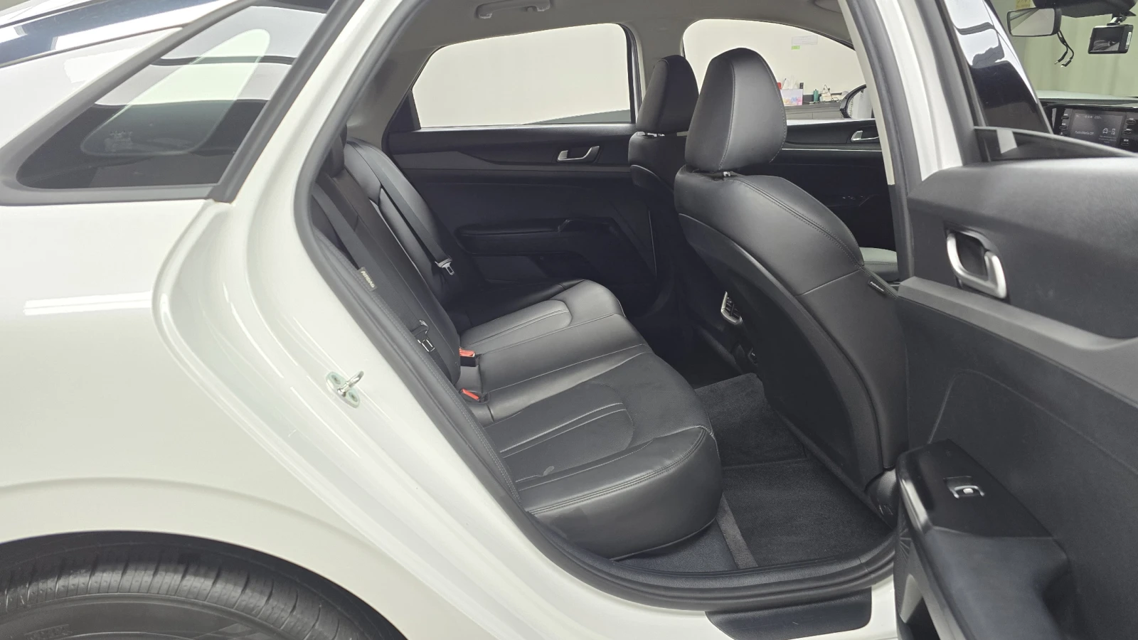 Kia K5 2.0LPI STANDARD  | Mobile.bg   11