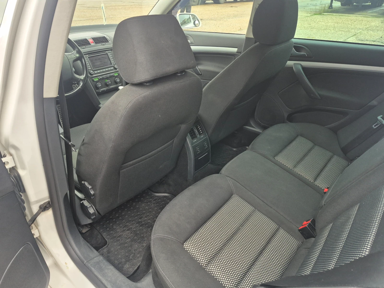 Skoda Octavia  4+ 4   | Mobile.bg   12