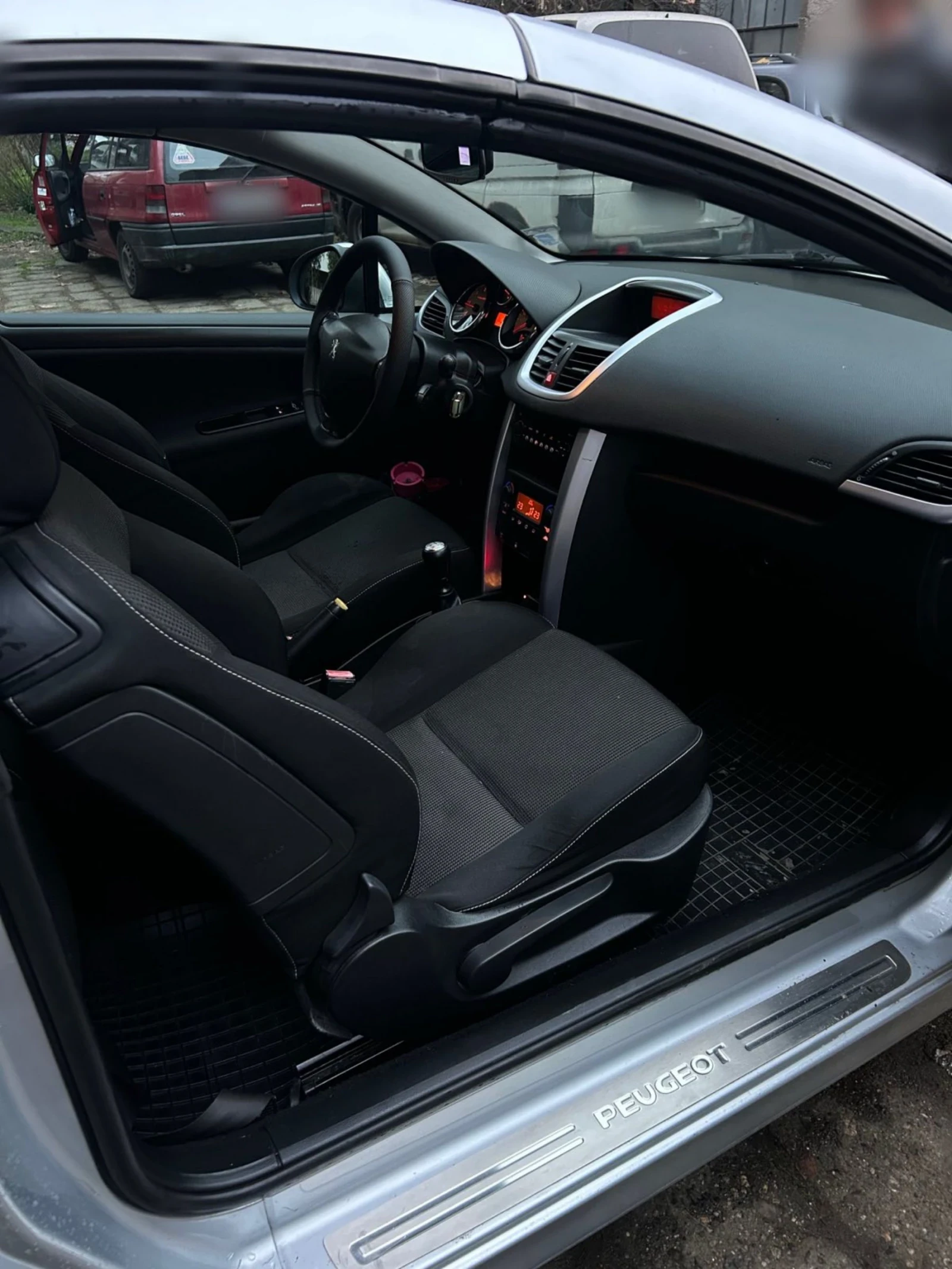 Peugeot 207 CC - изображение 10
