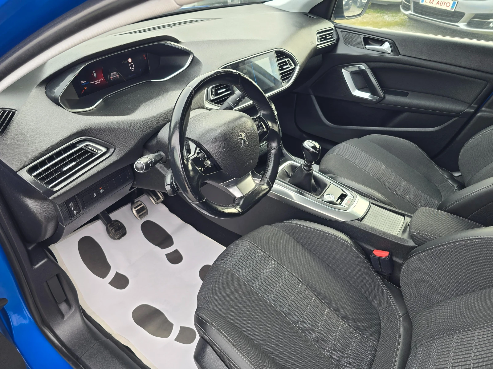 Peugeot 308 1.5HDI-131k.c-FACE-NAVI - изображение 9