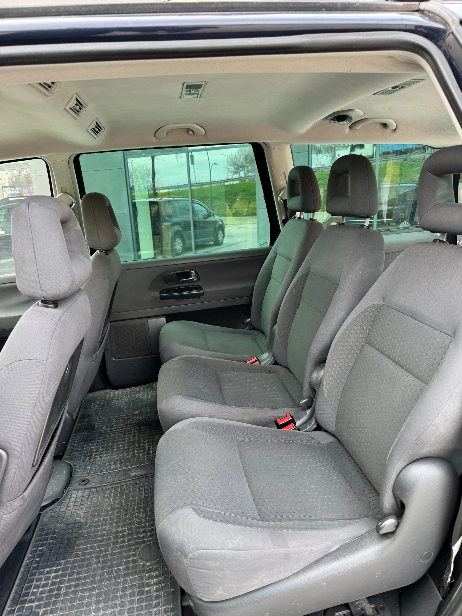 VW Sharan, снимка 8 - Автомобили и джипове - 53745501