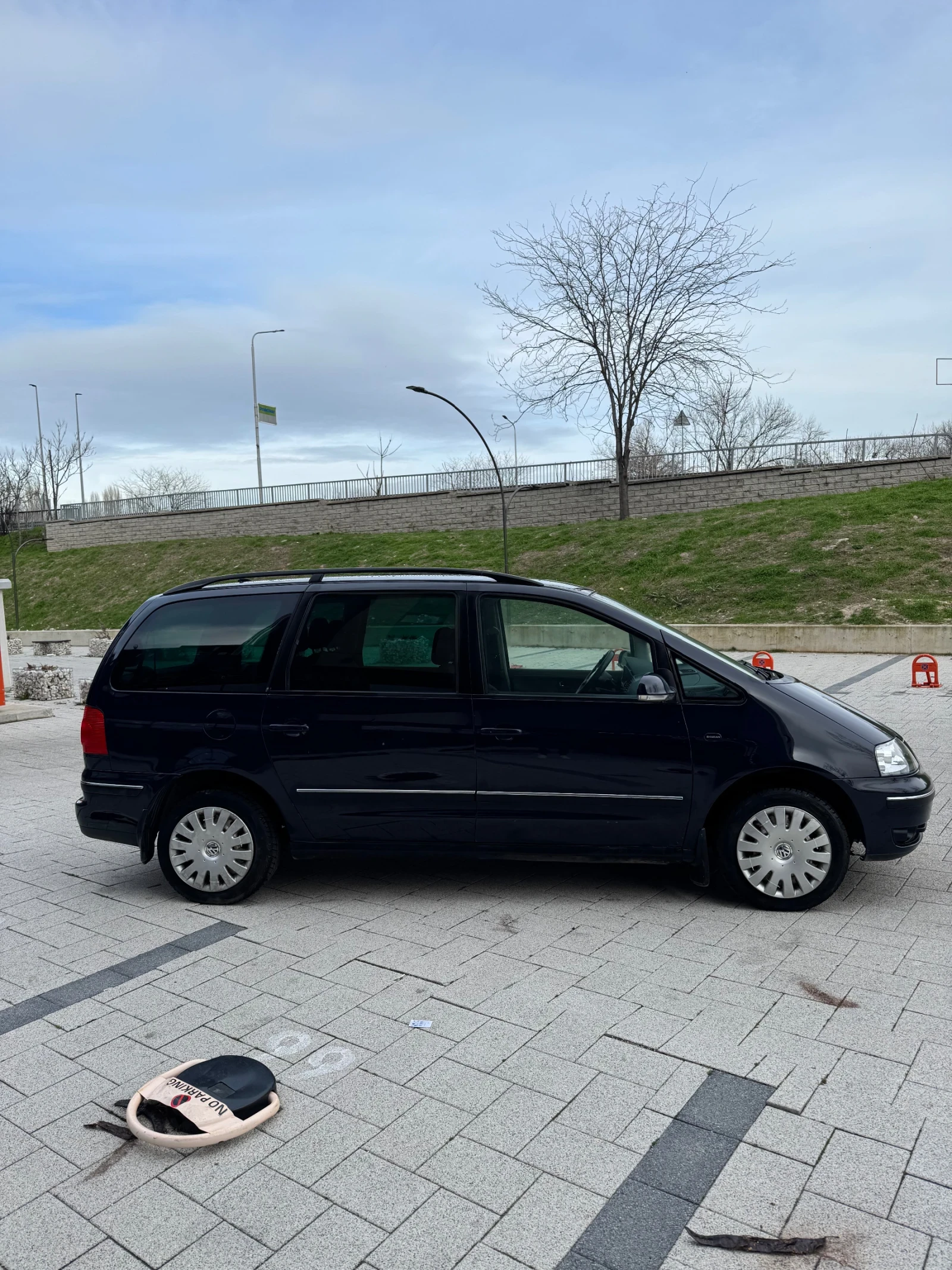 VW Sharan, снимка 2 - Автомобили и джипове - 53745501