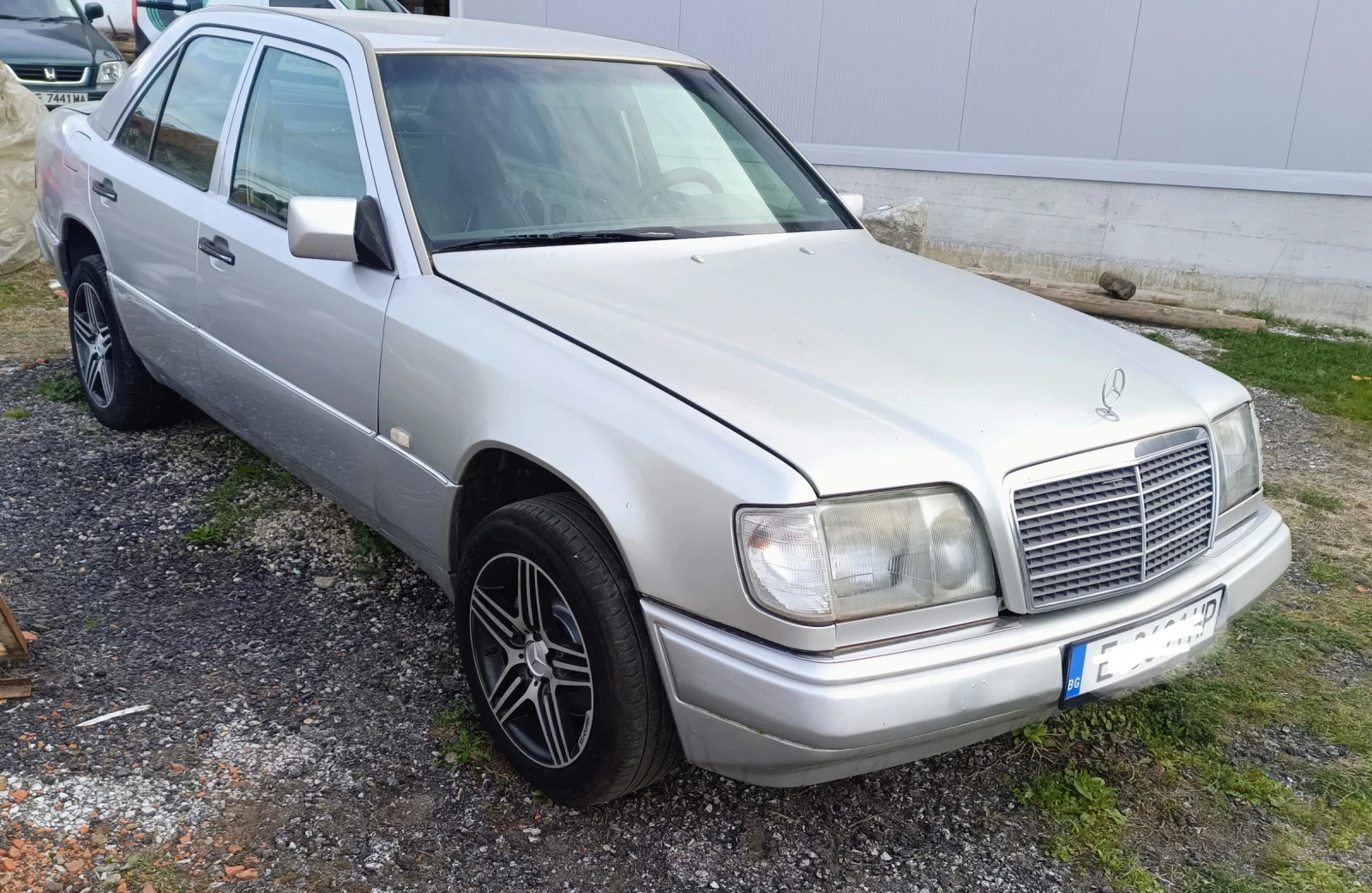 Mercedes-Benz 124