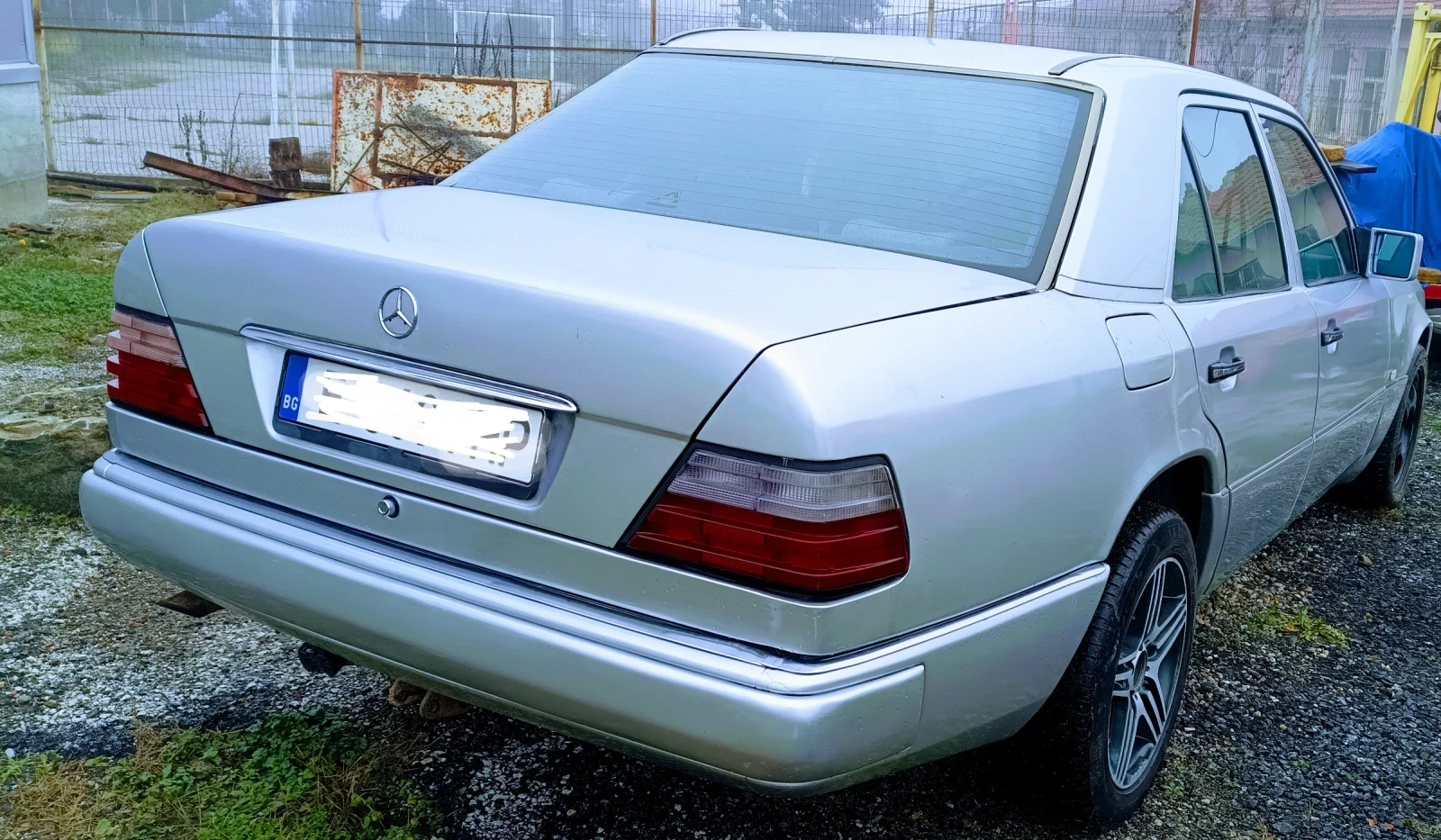 Mercedes-Benz 124