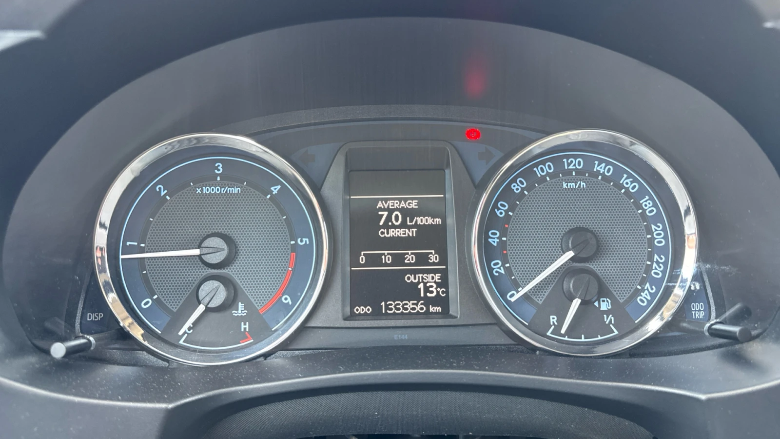 Toyota Corolla SOL 1.4 D-4D, снимка 13 - Автомобили и джипове - 54031679