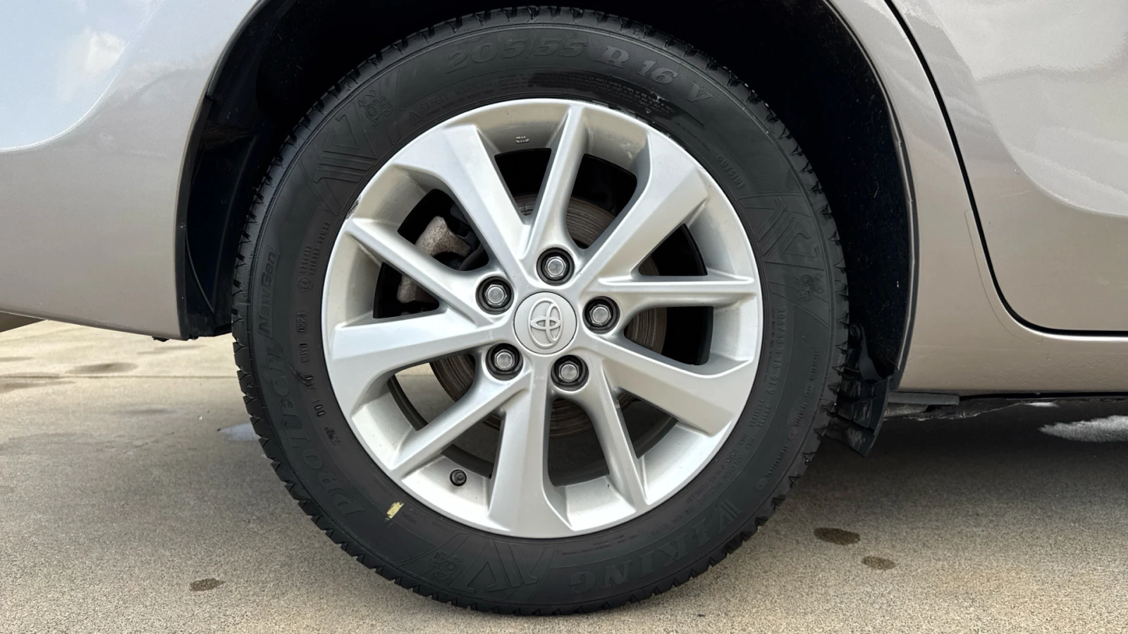 Toyota Corolla SOL 1.4 D-4D, снимка 15 - Автомобили и джипове - 54031679