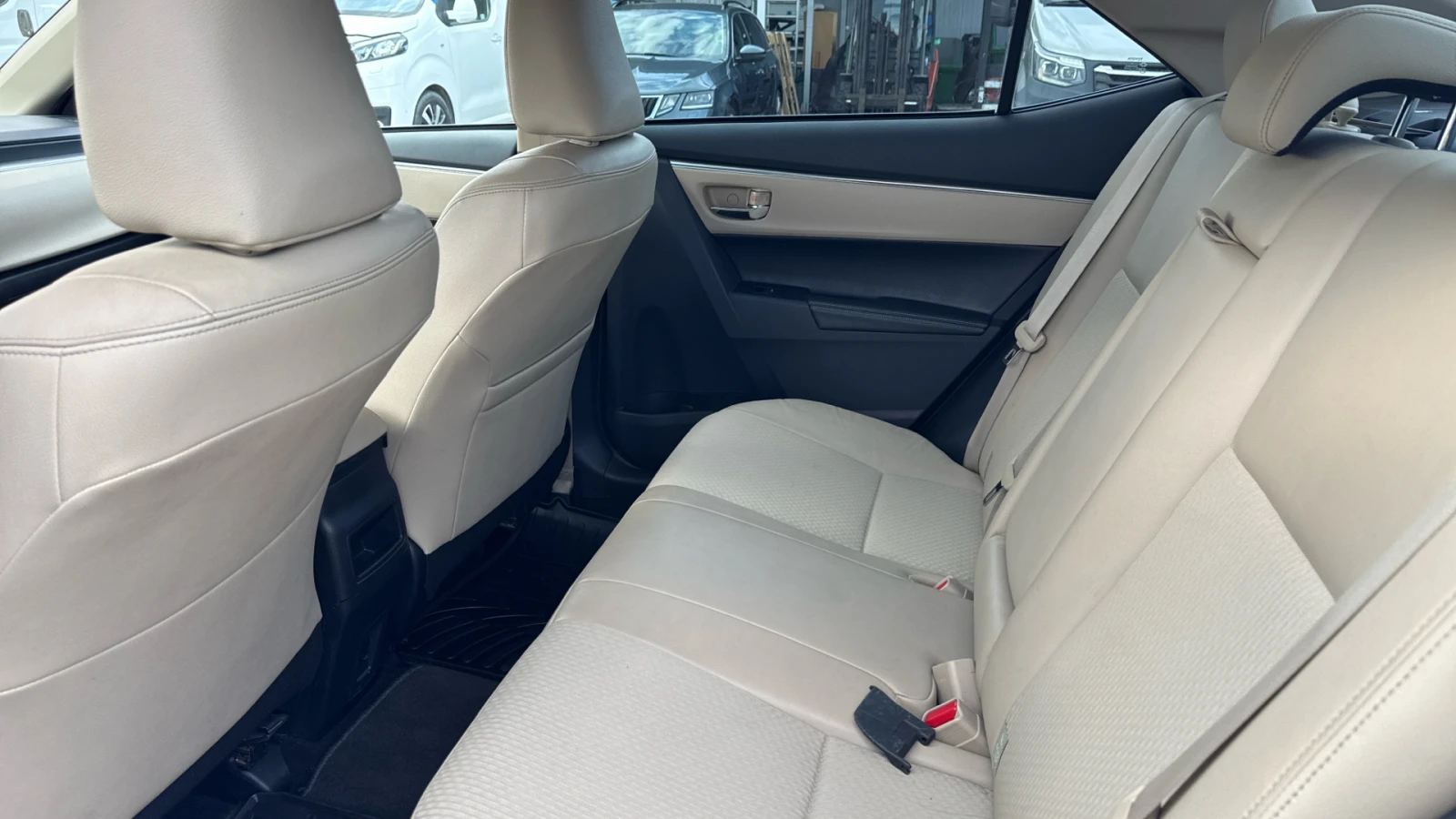 Toyota Corolla SOL 1.4 D-4D, снимка 11 - Автомобили и джипове - 54031679