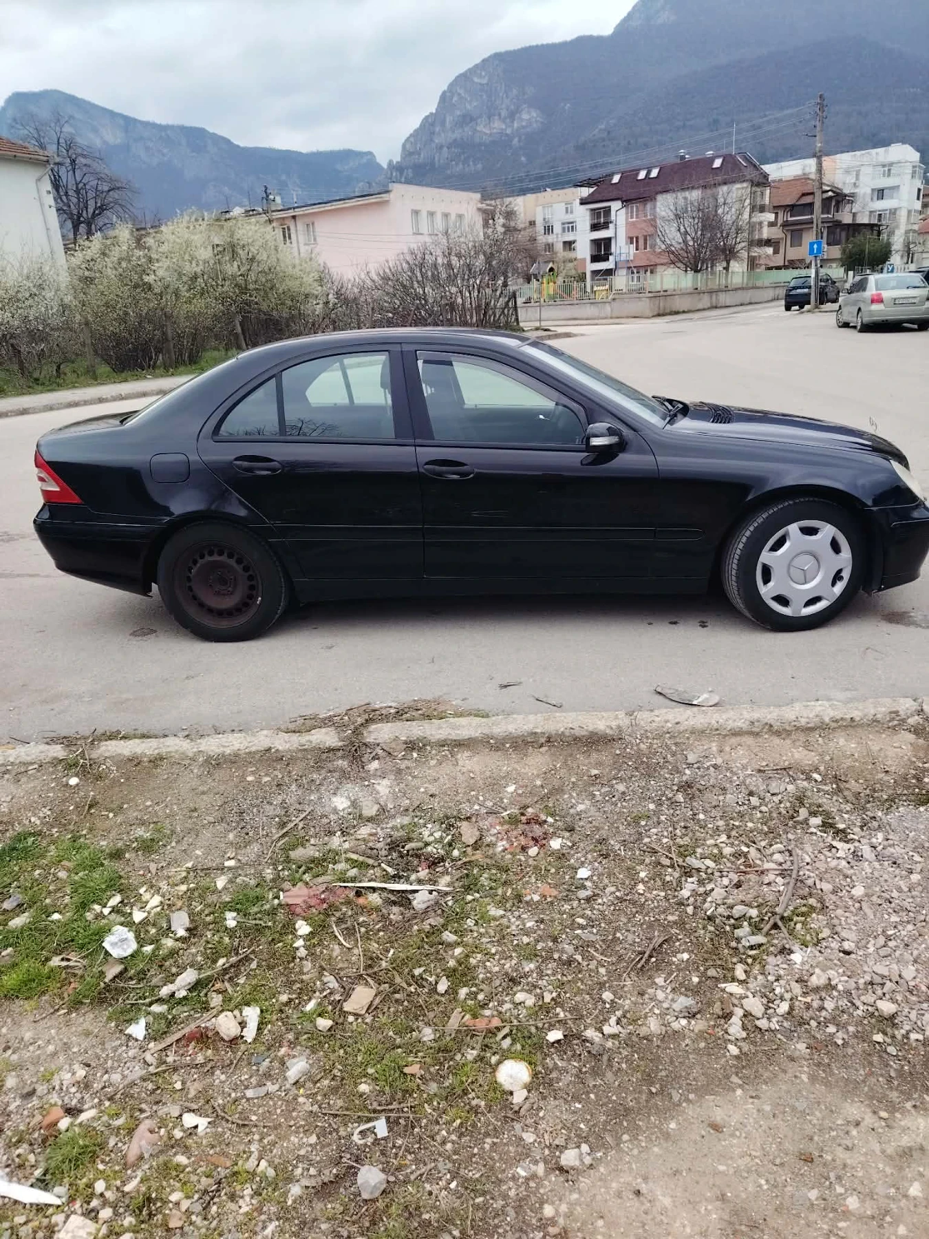 Mercedes-Benz C 180 Компресор , снимка 3 - Автомобили и джипове - 54058215