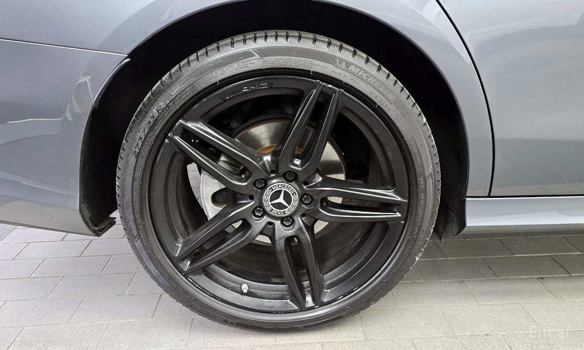 Mercedes-Benz E 300, снимка 5 - Автомобили и джипове - 54072344