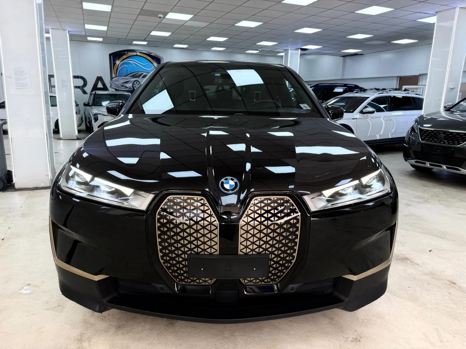 BMW iX 40/98%SOH/Sport/xDrive/360/Alcantara/Масаж/