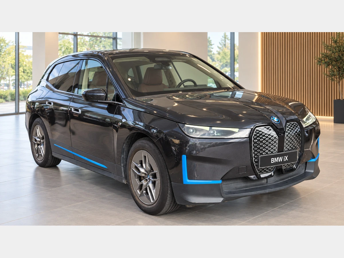 BMW iX 40 Sport | 360  | Comfort Access | 4-Zone Climate | Mobile.bg � ����������� 4