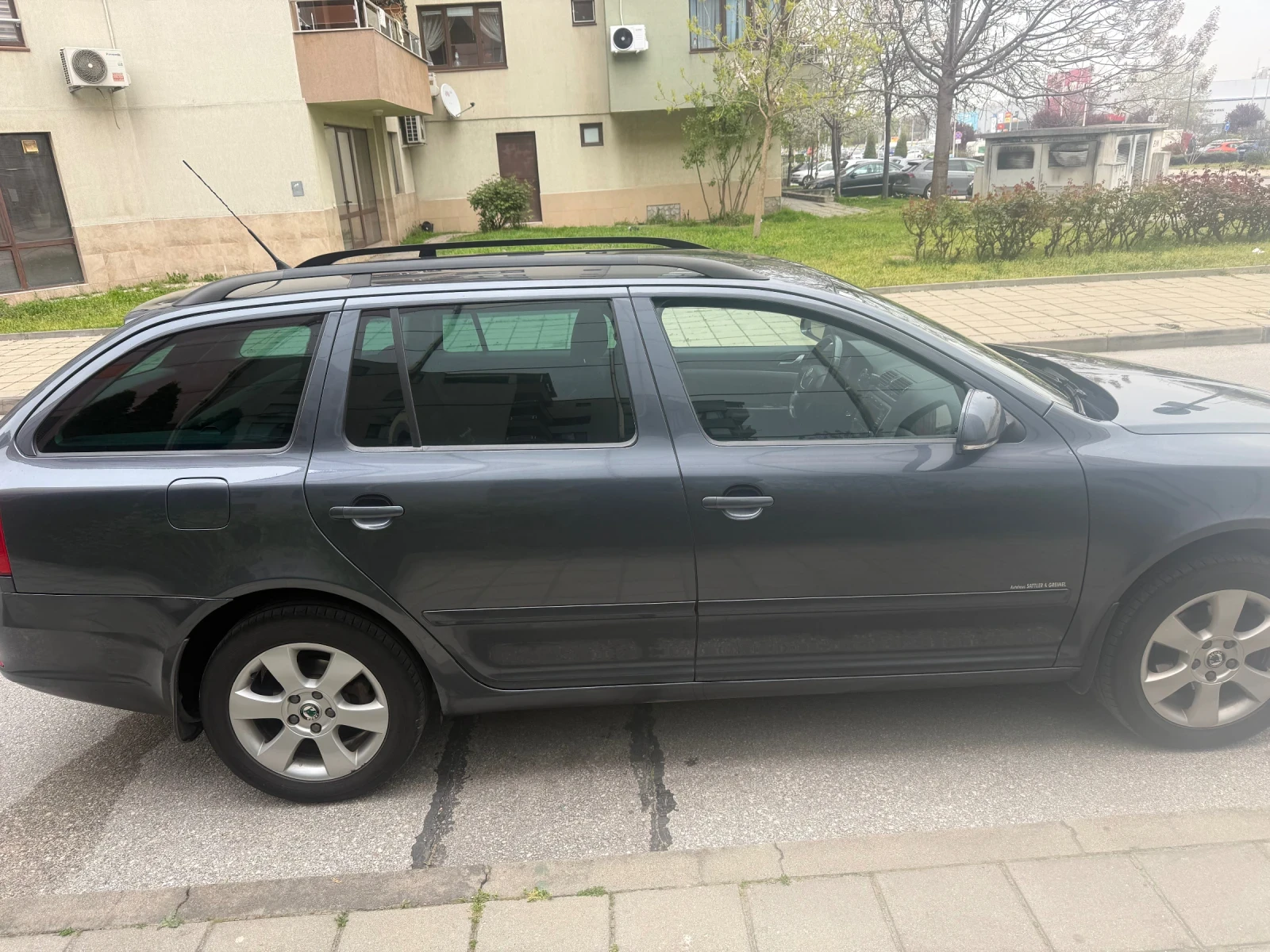 Skoda Octavia 1.9 tdi 4x4, снимка 8 - Автомобили и джипове - 54208786