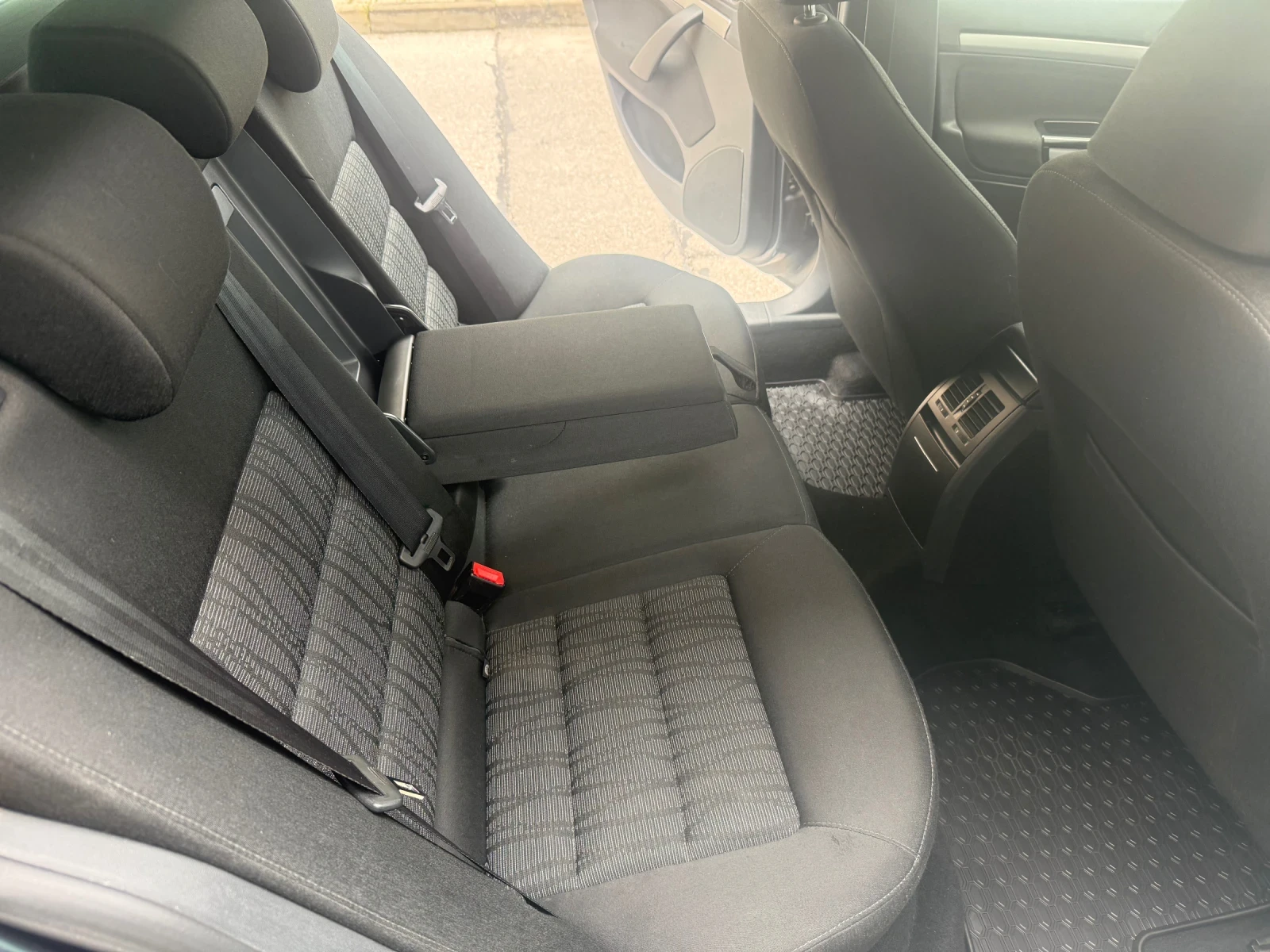 Skoda Octavia 1.9 tdi 4x4, снимка 11 - Автомобили и джипове - 54208786