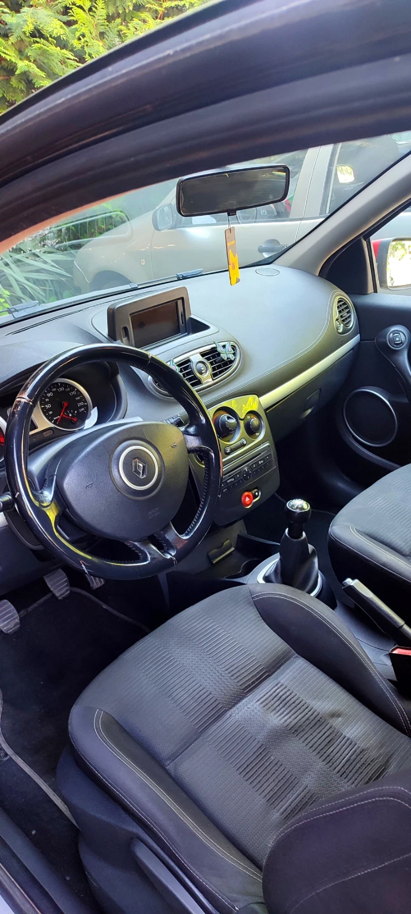 Renault Clio, снимка 9 - Автомобили и джипове - 54241534