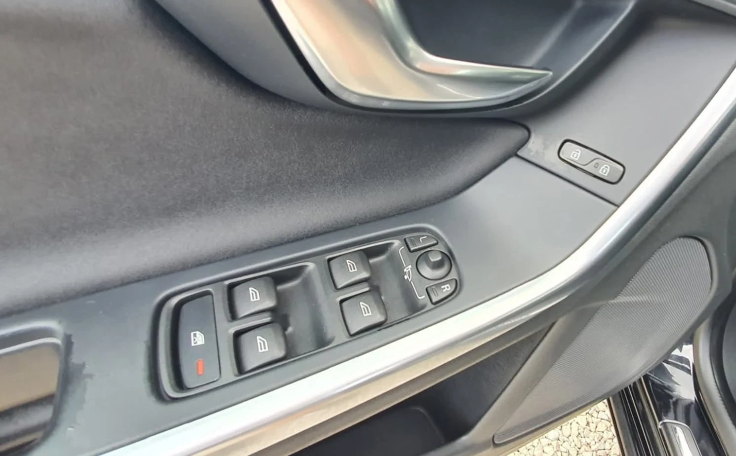Volvo S60 1.6d DRIVe SUMMUM, снимка 12 - Автомобили и джипове - 54392430