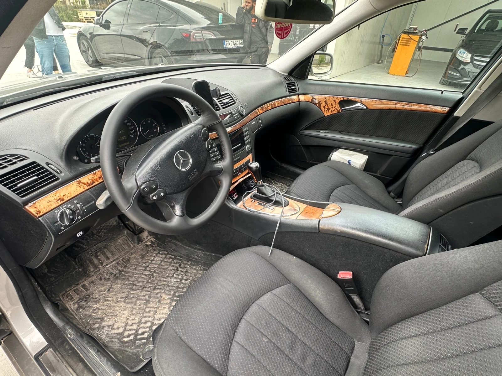 Mercedes-Benz E 280, снимка 4 - Автомобили и джипове - 54436679
