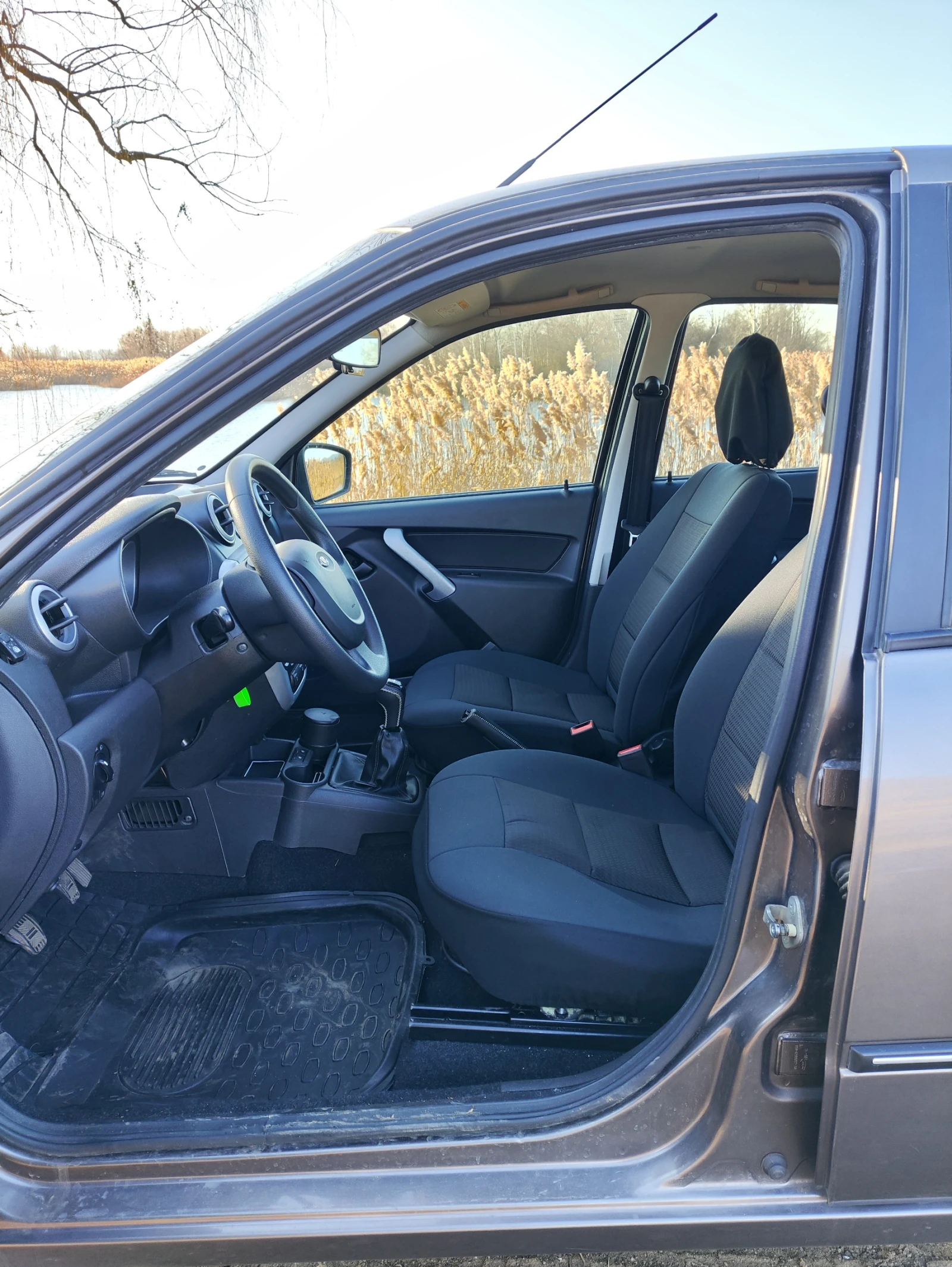 Lada Granta 1.6 16V/ Климатроник/ Газ/ Обслужена, снимка 7 - Автомобили и джипове - 54893994