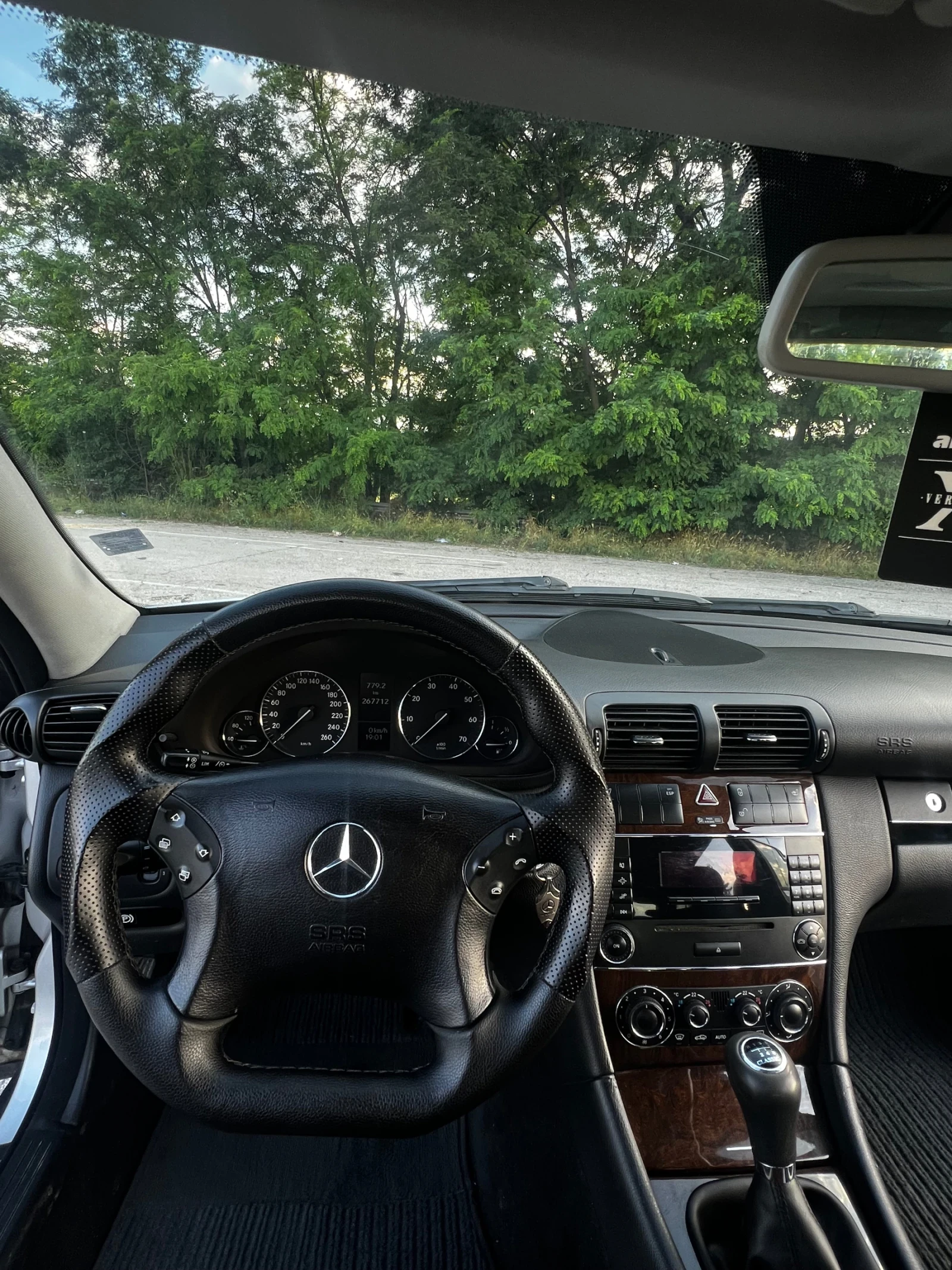 Mercedes-Benz C 180 Kompressor LPG Face-lift, снимка 8 - Автомобили и джипове - 54987049