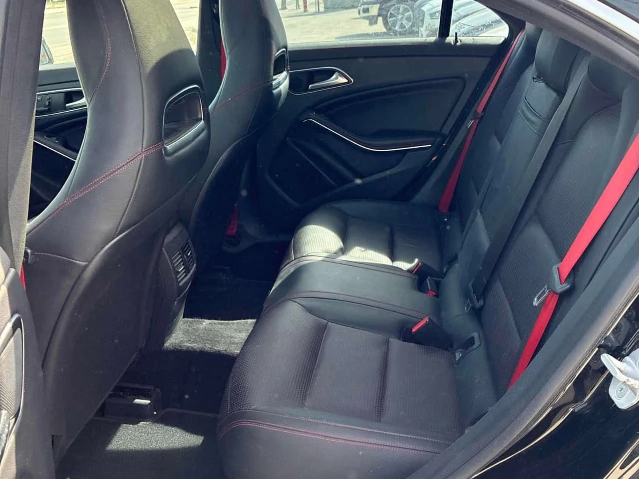 Mercedes-Benz CLA 45 AMG * CARFAX * ОПЦИЯ ЗА ФИНАНСИРАНЕ, снимка 17 - Автомобили и джипове - 54987594