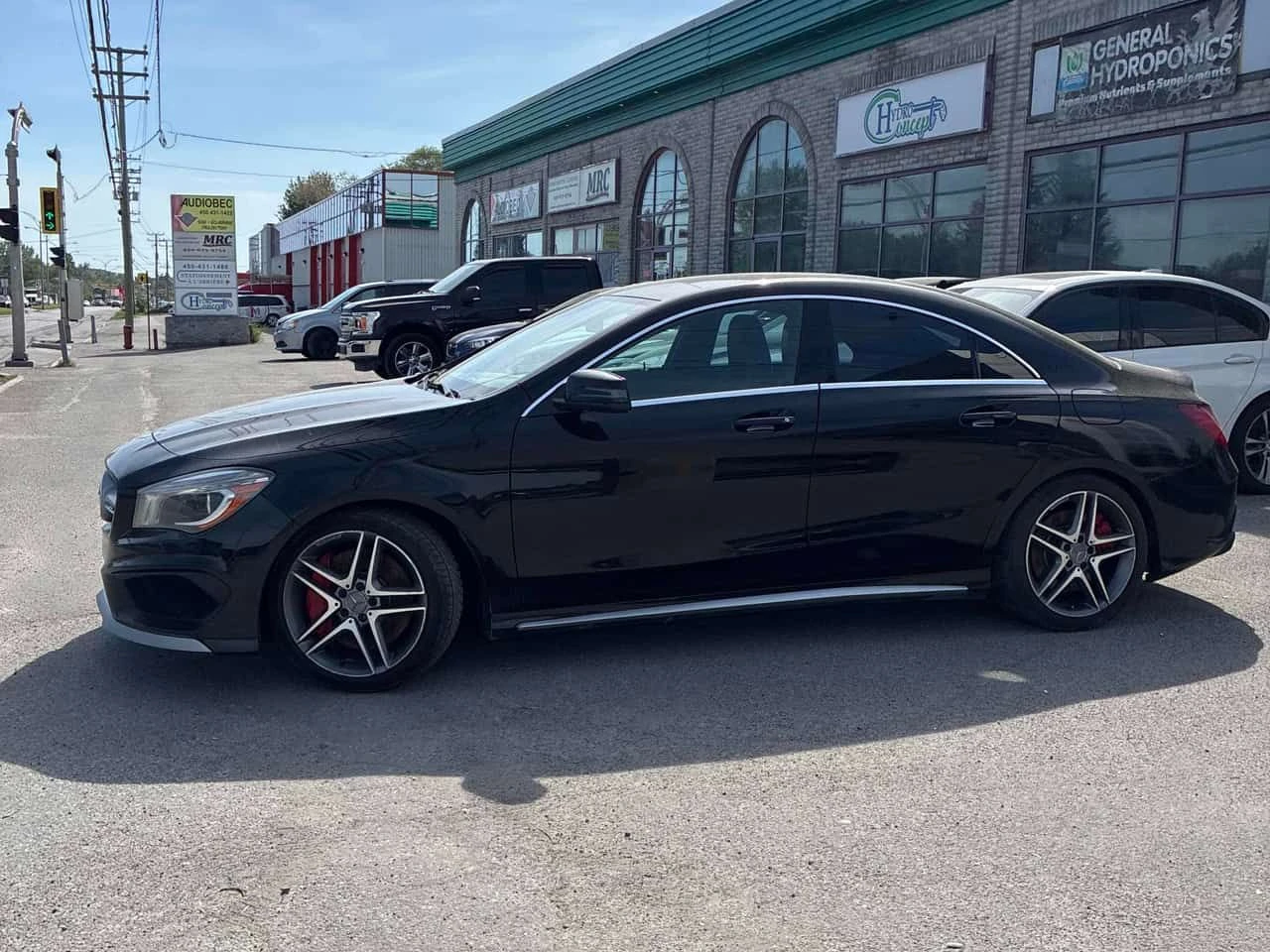 Mercedes-Benz CLA 45 AMG * CARFAX * ОПЦИЯ ЗА ФИНАНСИРАНЕ, снимка 2 - Автомобили и джипове - 54987594