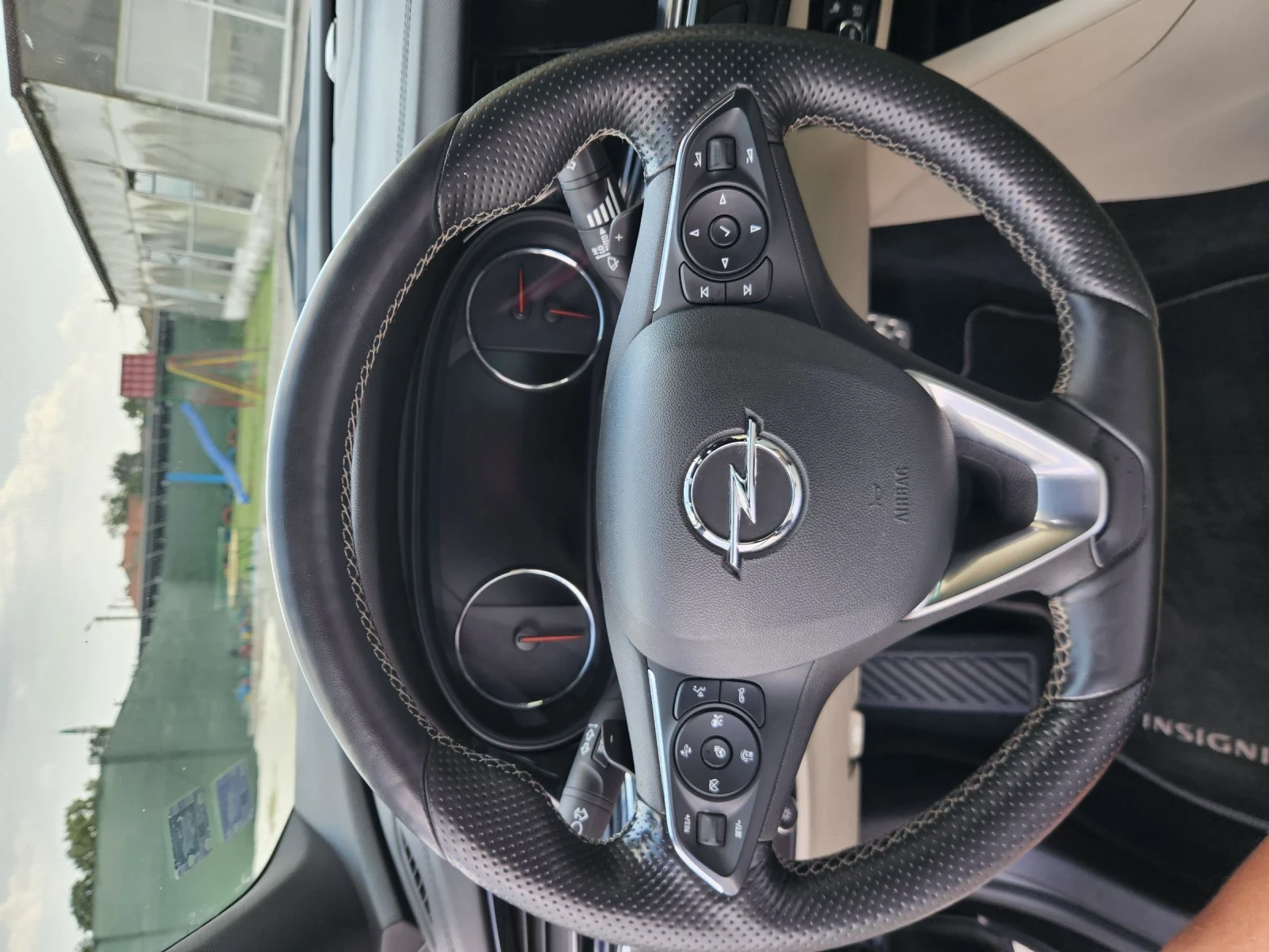 Opel Insignia GT 2.0 16V 260 P.S 4X4, снимка 10 - Автомобили и джипове - 55382639