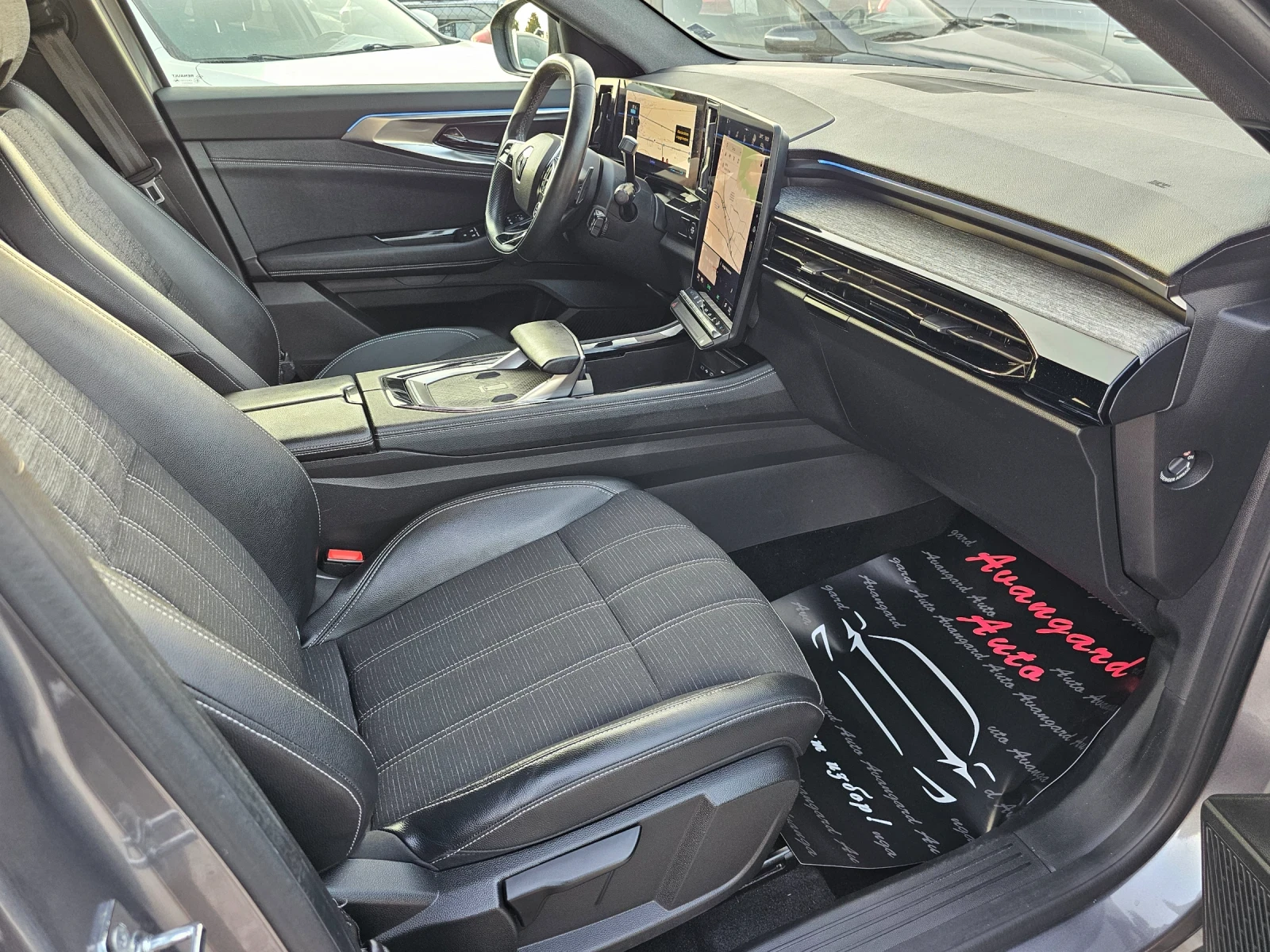 Renault Austral E-tech Full Hybrid, 200к.с., снимка 9 - Автомобили и джипове - 55806813