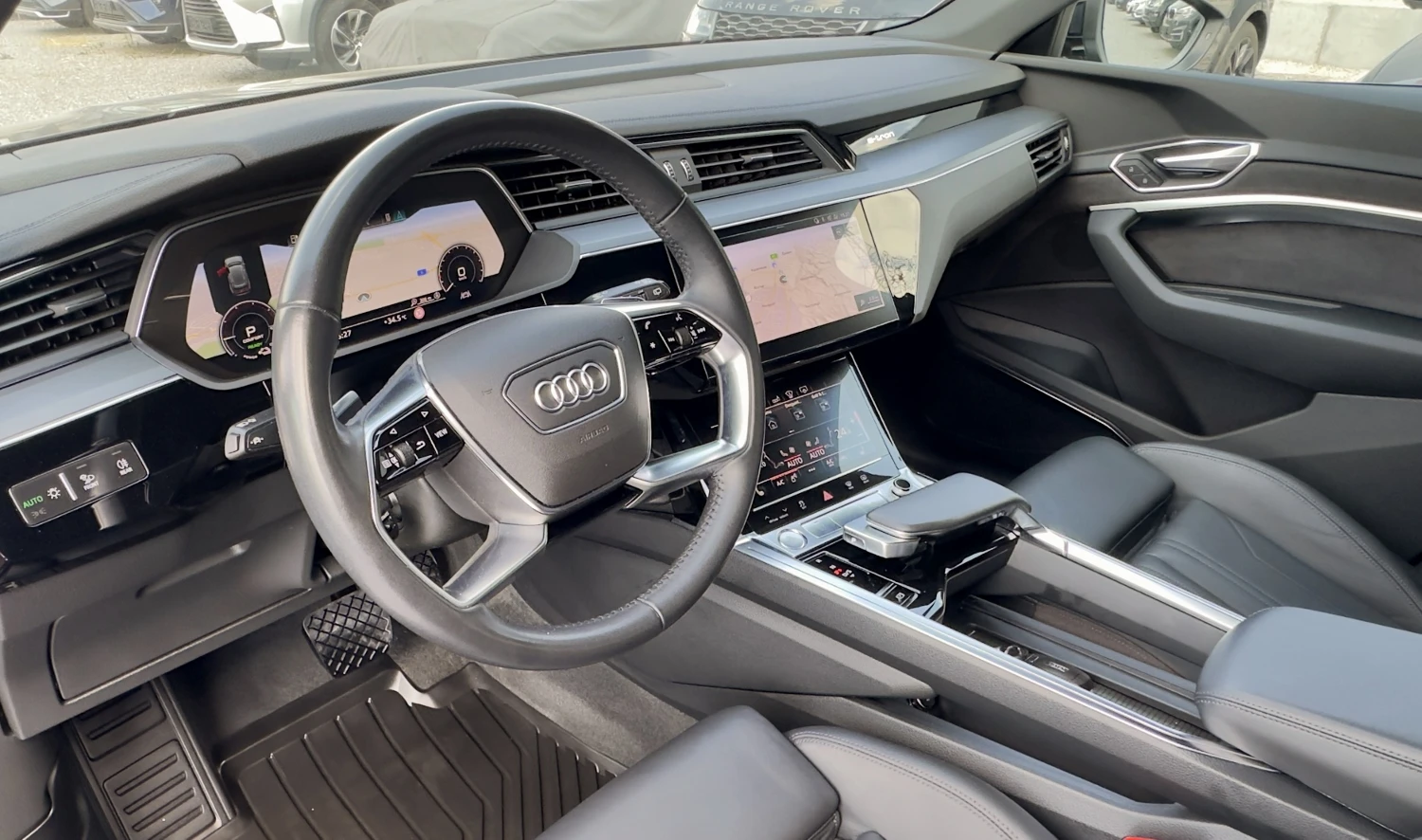 Audi E-Tron 55 ГАРАНЦИЯ! Distronic Head-up Keyless Cam360 B&O , снимка 6 - Автомобили и джипове - 55878424
