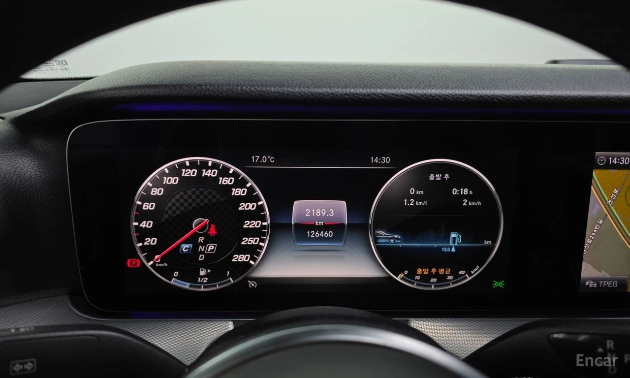 Mercedes-Benz E 300 ДИГИТАЛНО* ТАБЛО* BURMESTER* 360КАМЕРА* LANE* ASSI, снимка 11 - Автомобили и джипове - 55927200