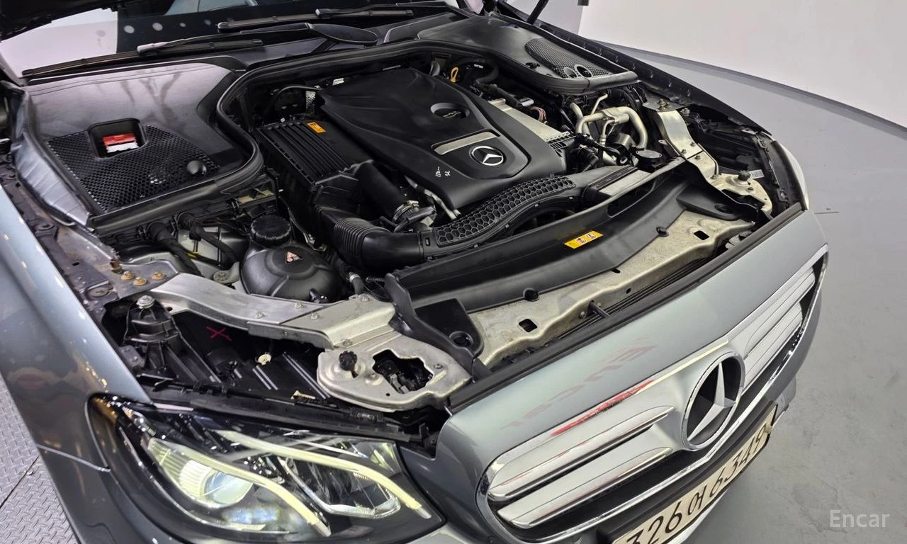 Mercedes-Benz E 300 ДИГИТАЛНО* ТАБЛО* BURMESTER* 360КАМЕРА* LANE* ASSI, снимка 16 - Автомобили и джипове - 55927200