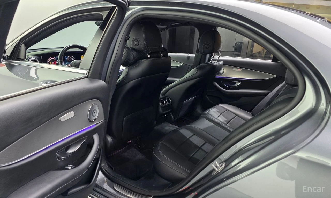 Mercedes-Benz E 300 ДИГИТАЛНО* ТАБЛО* BURMESTER* 360КАМЕРА* LANE* ASSI, снимка 15 - Автомобили и джипове - 55927200