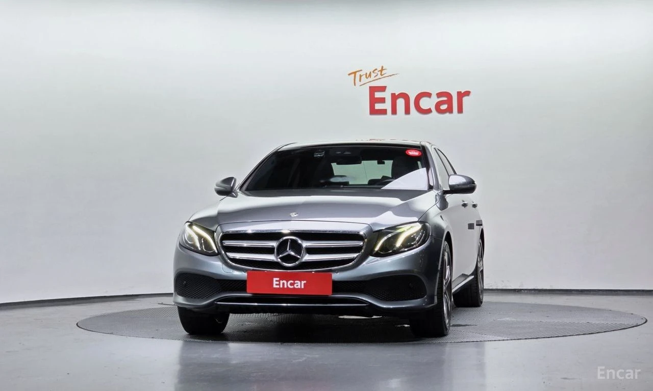 Mercedes-Benz E 300 ДИГИТАЛНО* ТАБЛО* BURMESTER* 360КАМЕРА* LANE* ASSI, снимка 3 - Автомобили и джипове - 55927200