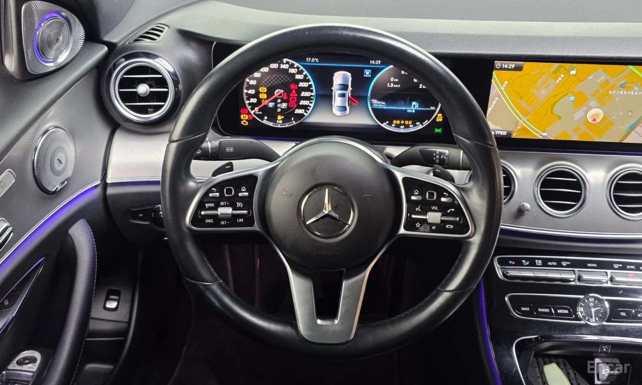 Mercedes-Benz E 300 ДИГИТАЛНО* ТАБЛО* BURMESTER* 360КАМЕРА* LANE* ASSI, снимка 8 - Автомобили и джипове - 55927200