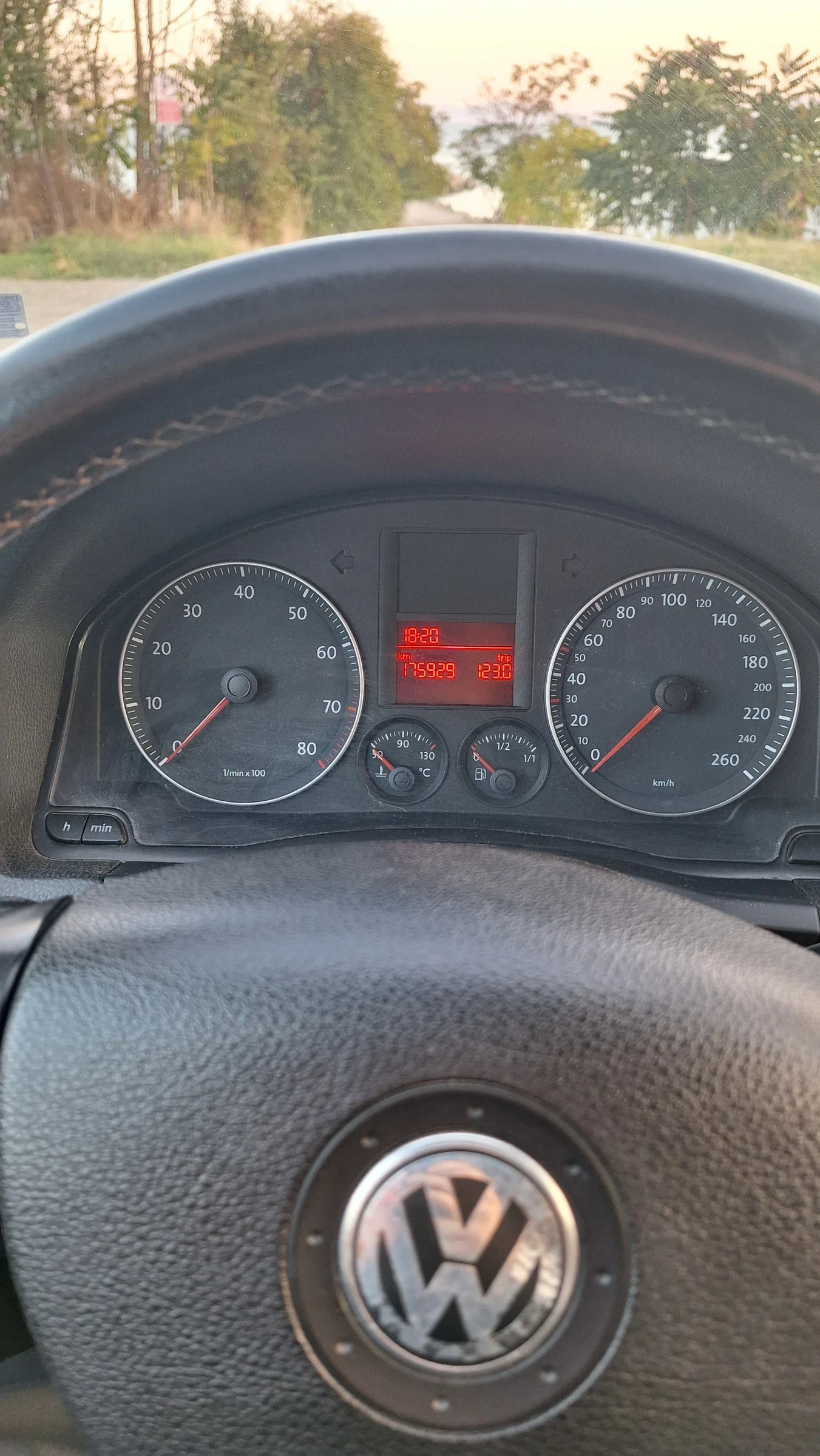 VW Golf, снимка 2 - Автомобили и джипове - 56466336