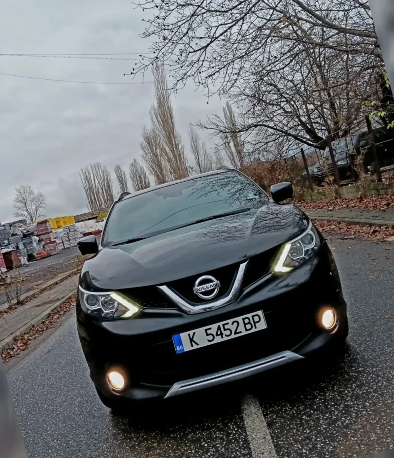 Nissan Qashqai N-Connecta Пакет/EURO6B/Panorama/360камера/Keyless, снимка 1 - Автомобили и джипове - 48177529