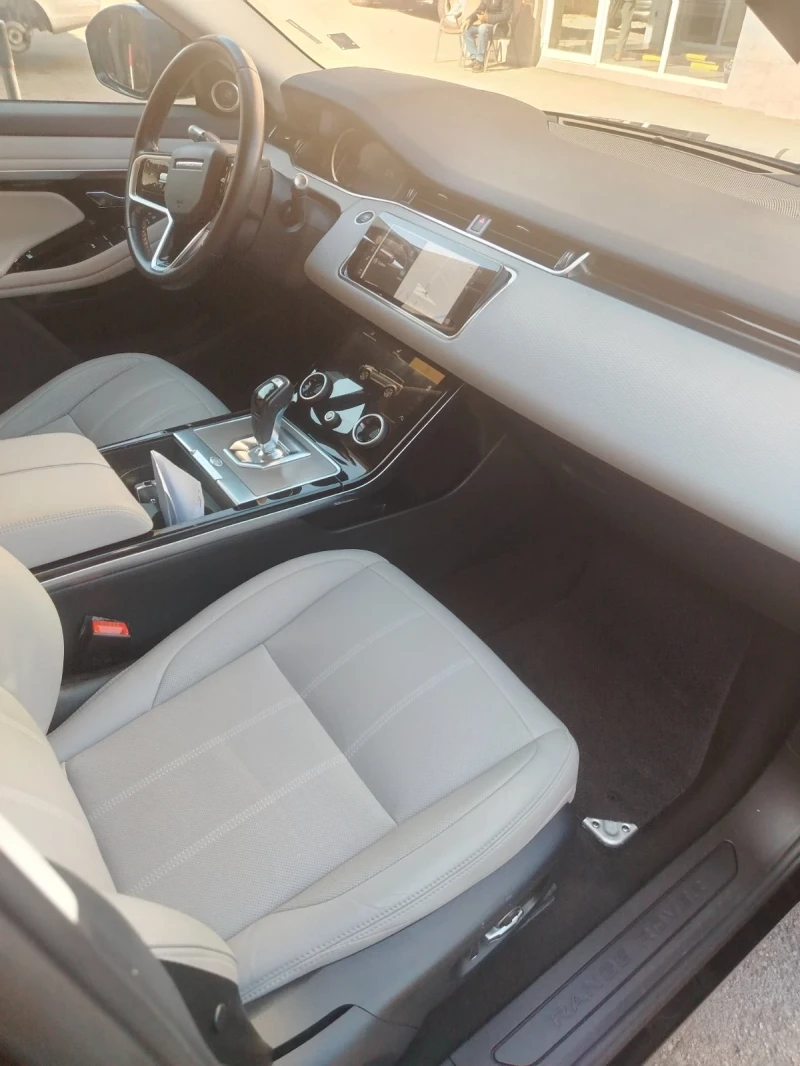 Land Rover Range Rover Evoque  Plug-in hibrid 309кс. НОВА...., снимка 15 - Автомобили и джипове - 52486477