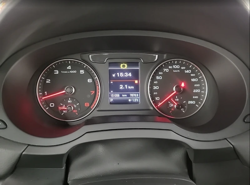 Audi Q3 TECHNIK, снимка 10 - Автомобили и джипове - 52392344