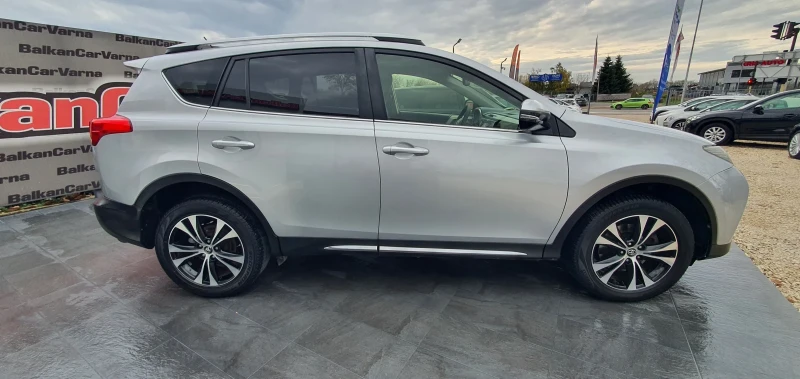 Toyota Rav4 2.0 D-4D 4WD, снимка 8 - Автомобили и джипове - 52582101