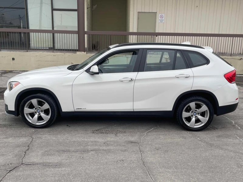 BMW X1 * xDrive28i * CARFAX * БЕЗ ПЪРВОНАЧАЛНА ВНОСКА, снимка 2 - Автомобили и джипове - 53091553