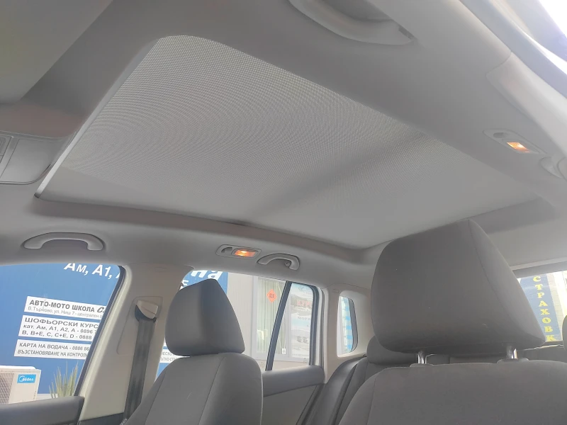 VW Tiguan 2.0 TDI 4Motion (140 000 km), снимка 15 - Автомобили и джипове - 53480211